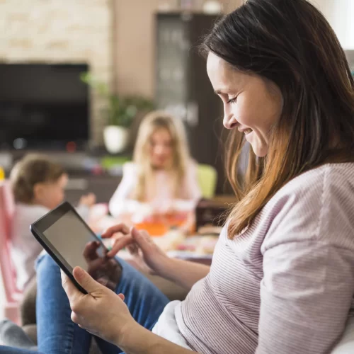 Mamãe Conectada: Dicas para a Era Digital