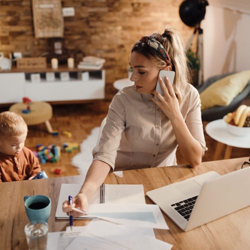 Dicas para Mães de Primeira Viagem: Como Ganhar Renda Extra Trabalhando de Casa no Final de Ano